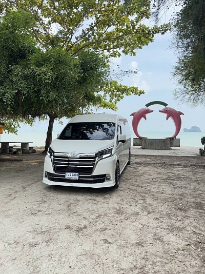 ALL NEW Minivan Vip 8 seat